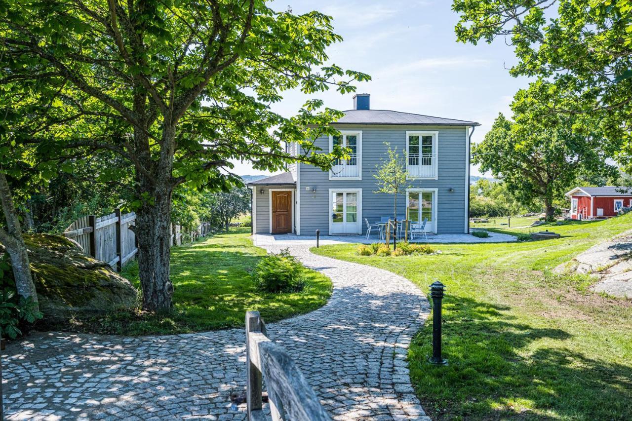 Exclusive Tranquil Villa By The Sea, Boat Available Drottningskär Exterior photo
