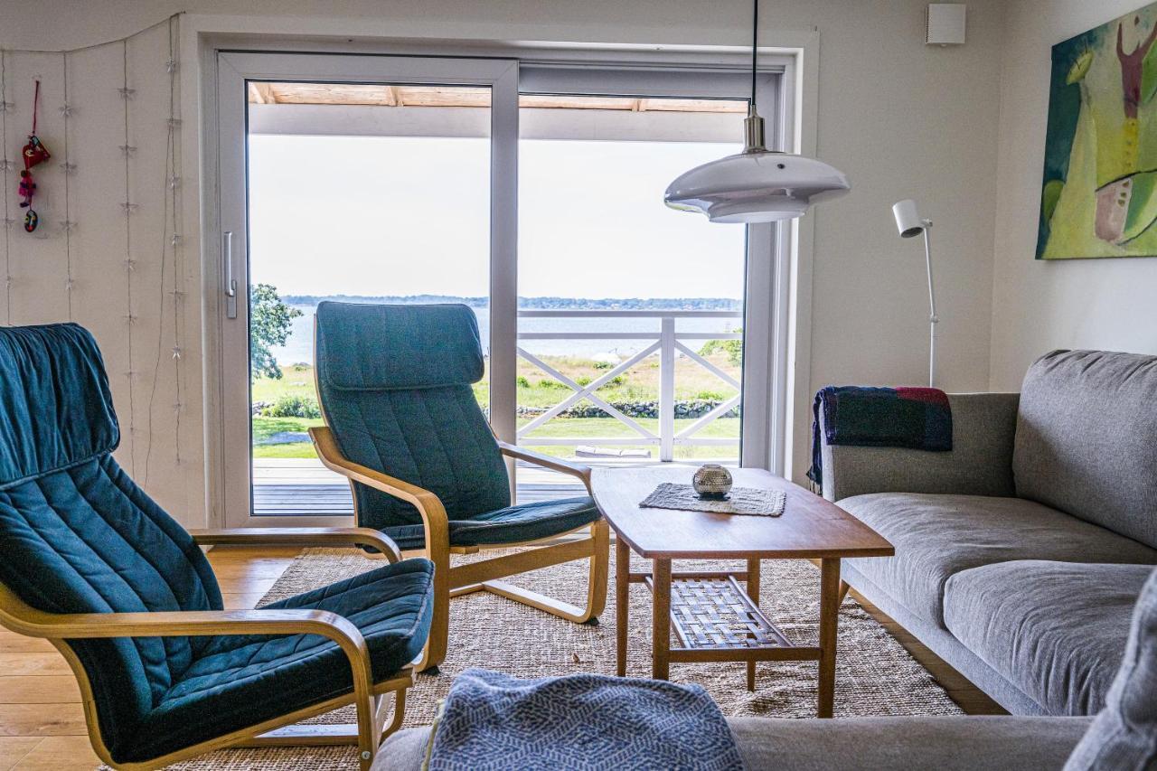 Exclusive Tranquil Villa By The Sea, Boat Available Drottningskär Exterior photo