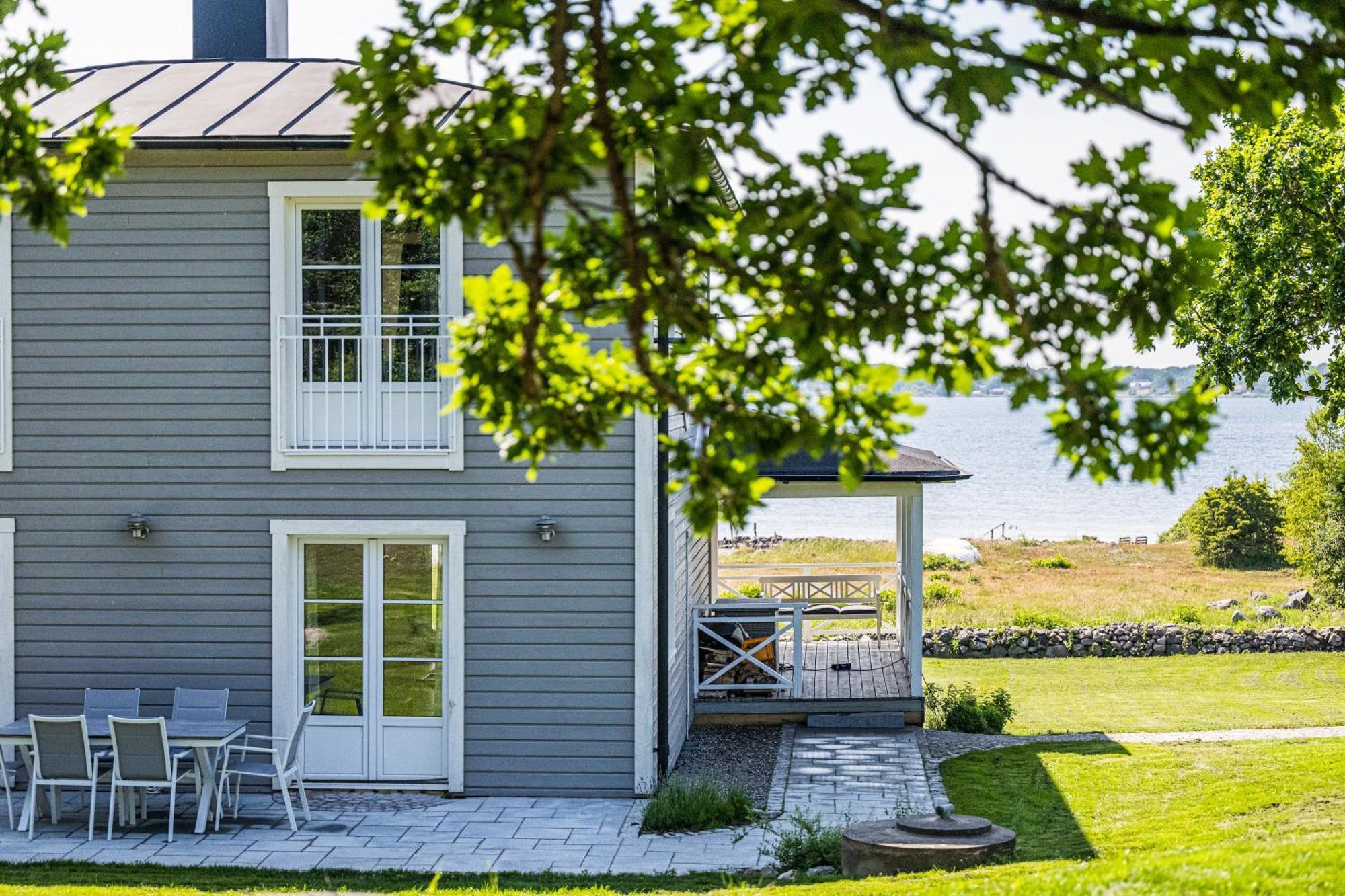 Exclusive Tranquil Villa By The Sea, Boat Available Drottningskär Exterior photo